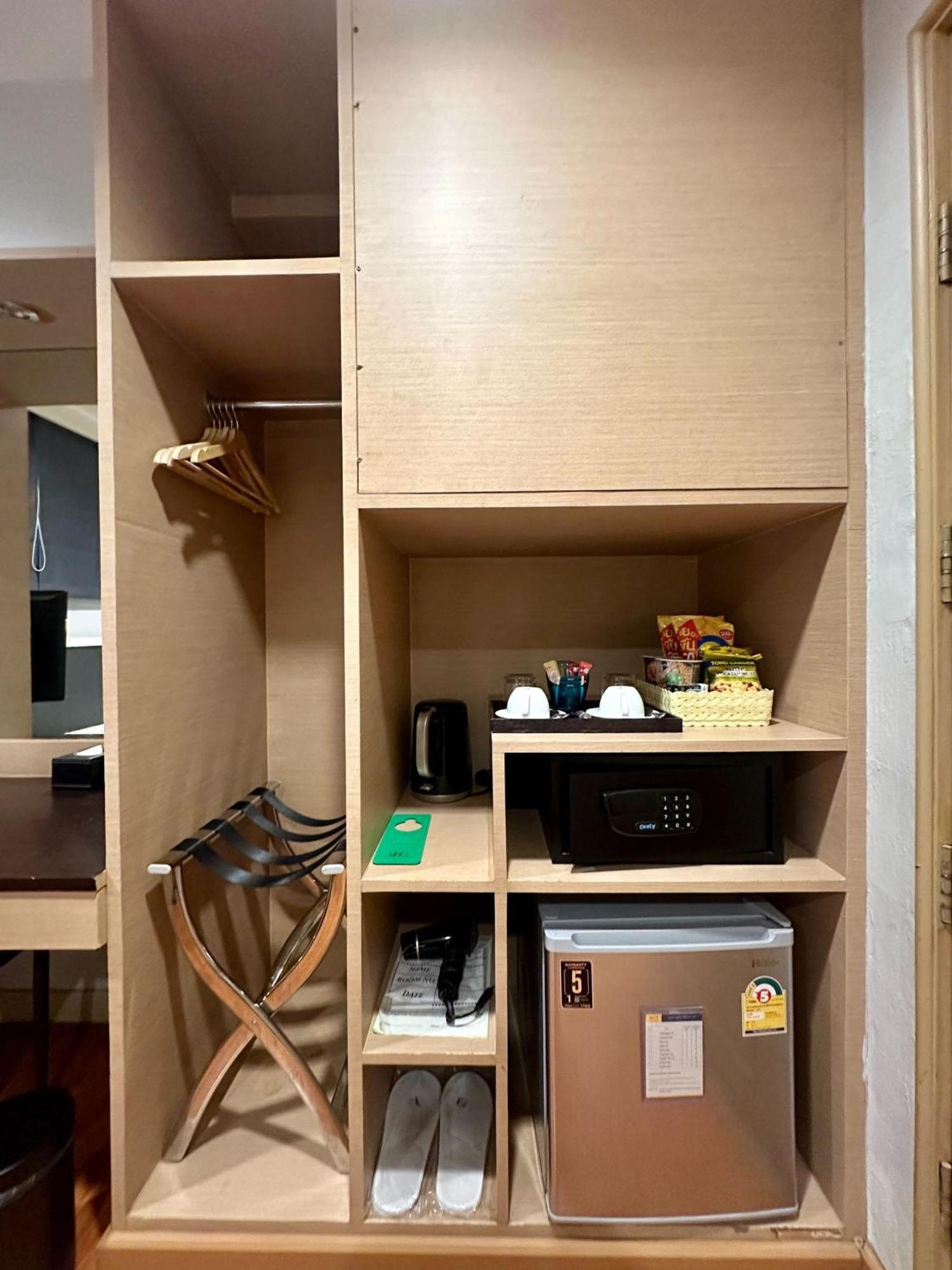 Alt Hotel Nana By Uhg Bangkok Kültér fotó